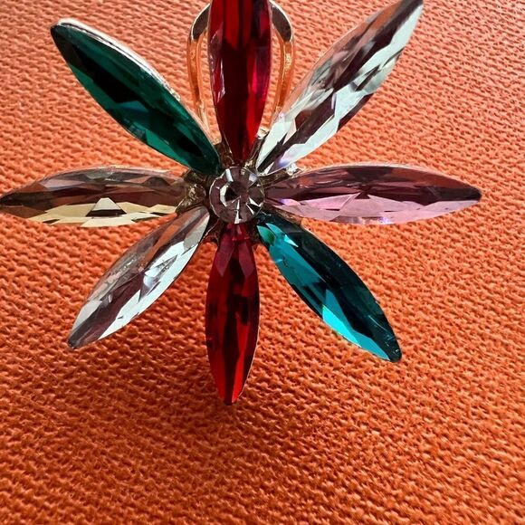 ♥️ Betsey Johnson sparkling multicolored crystal flower burst earrings ♥️ - Picture 4 of 5